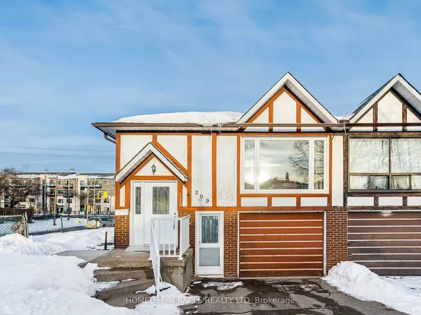 209 Apache Trl, Toronto, ON M2H 2J3
