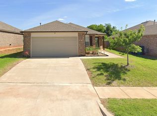 11540 NW 100th St, Yukon, OK 73099