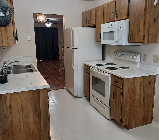 1321 Cheney Hwy #B — Photo 16
