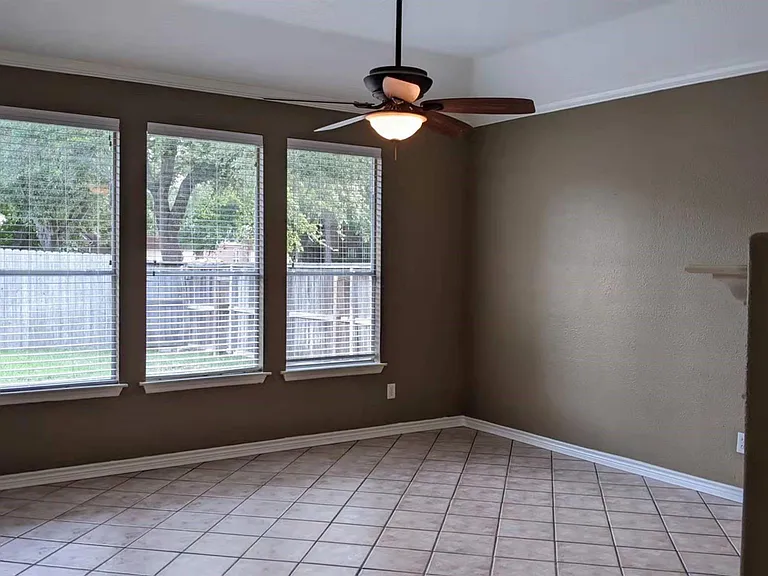 5602 Walkabout Way — Photo 5