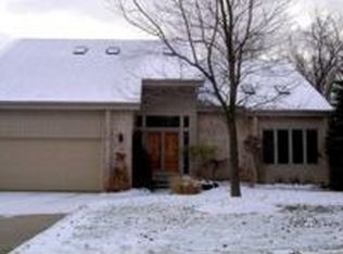 5906 Coventry Cir, East Lansing, MI 48823