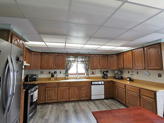 5th image of 39244 N Poplar St