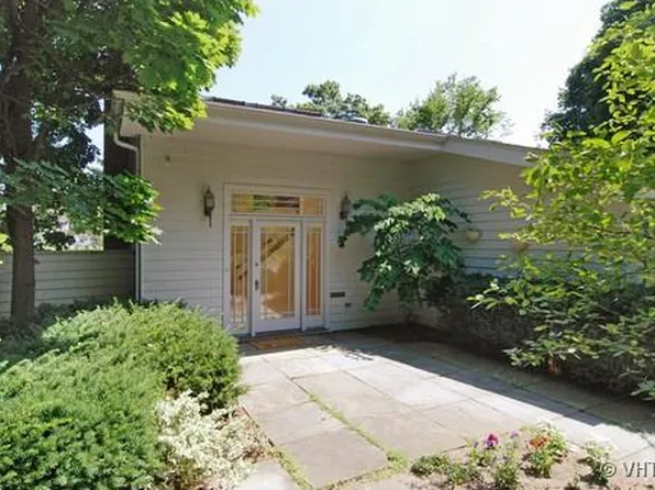 349 Ridge Rd, Kenilworth, IL 60043