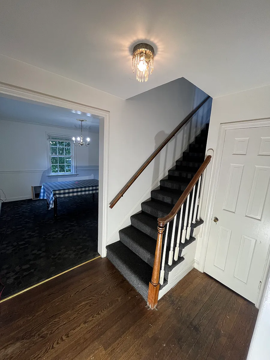 Foyer - 7014 Wake Forest Dr
