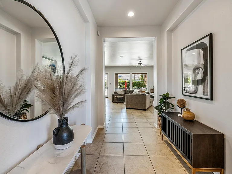 Serenity Ave — Photo 9