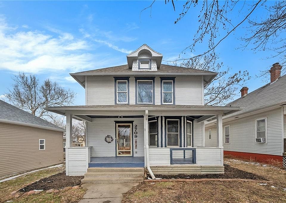 1st image of 2709 Sacramento St