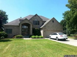 1990 Baumhart Rd, Vermilion, OH 44089