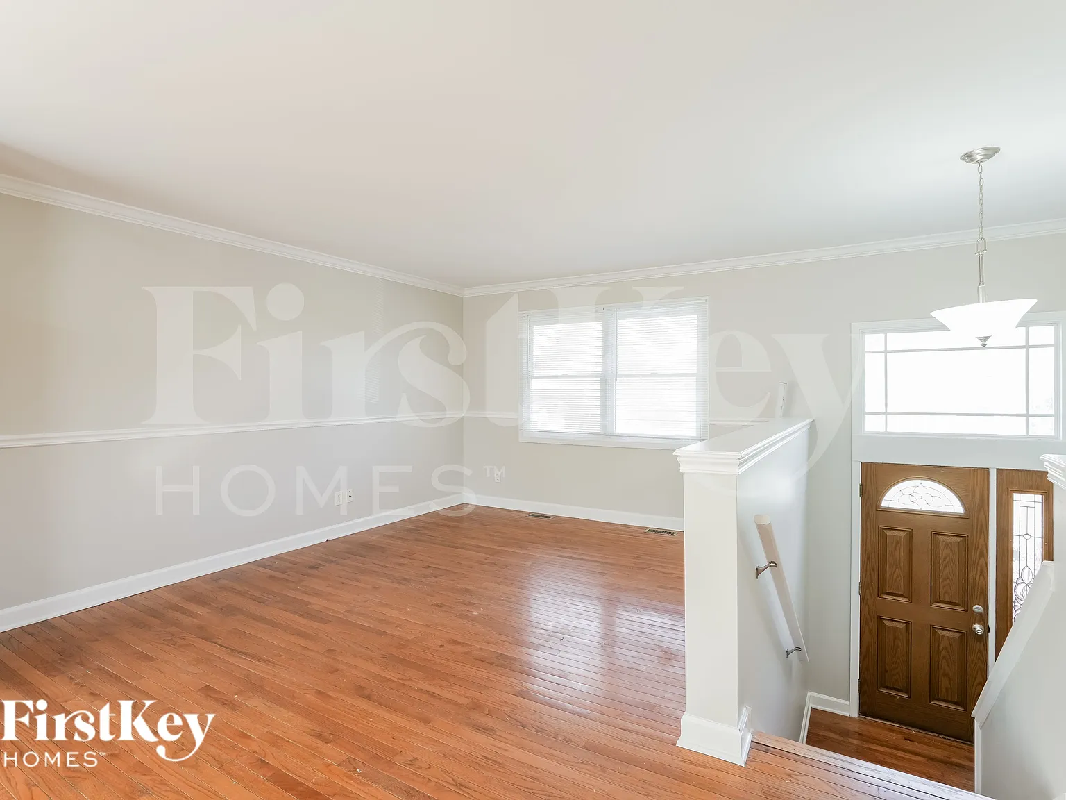3 bed, 2.0 bath, 1376 sqft, $2,075 — Photo 3