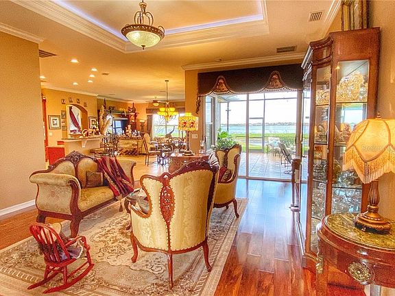 4th image of 5304 Pebble Beach Blvd
