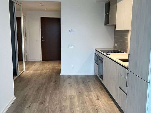 5th image of 1000 Portage Pkwy #2806