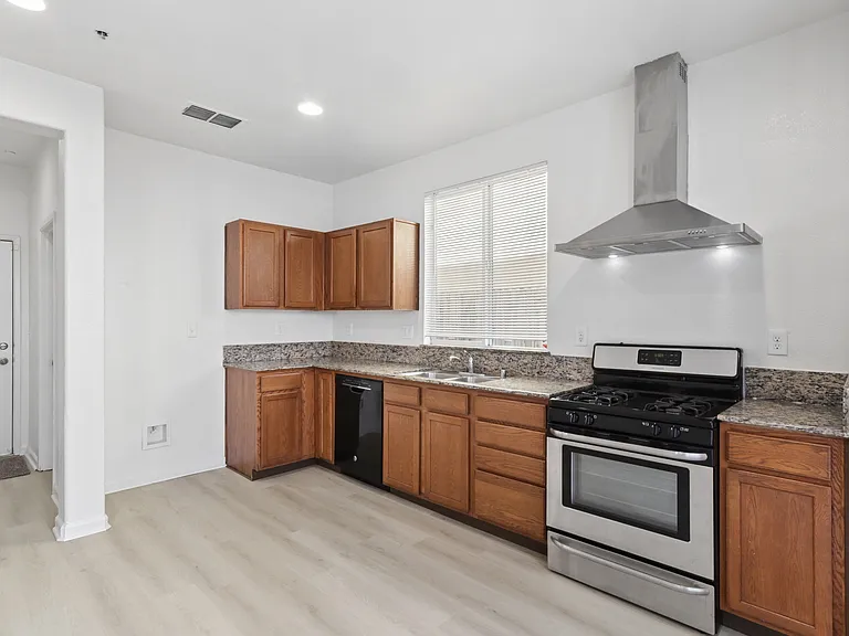 8897 Robbins Rd — Photo 18