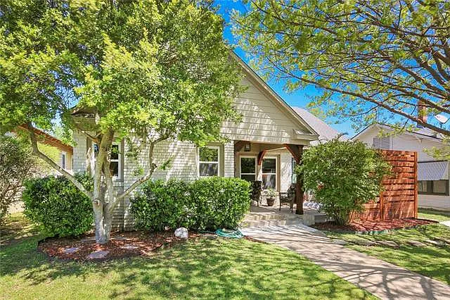 Front of duplex