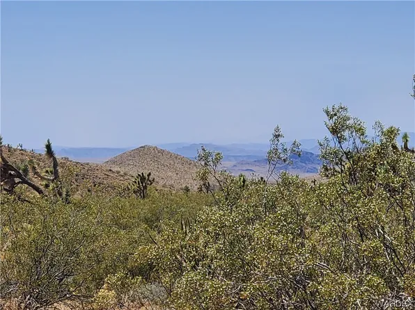 9395 W Balboa Dr, White Hills, AZ 86445