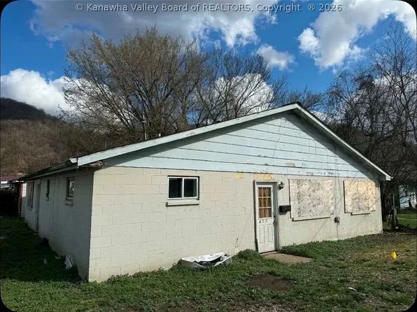4902 Raven Dr, Charleston, WV 25306