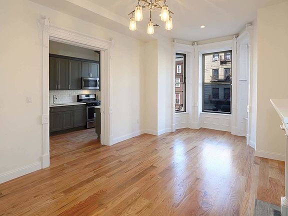 3rd image of 22 Mac Donough St #2