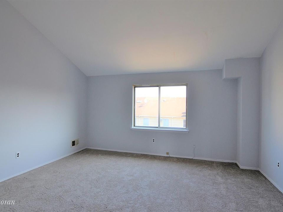 1st image of 46 Carol Pl