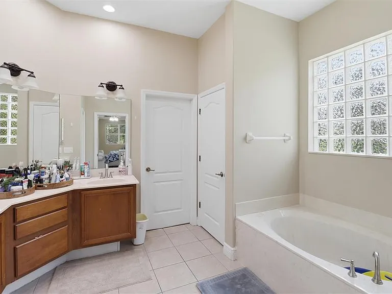 1124 Cypress Loft Pl — Photo 34