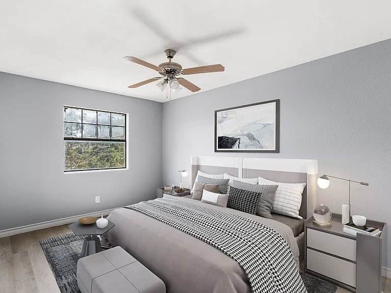 Beverly Condominiums — Photo 5