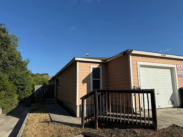 8003 Maverick Climb — Photo 1