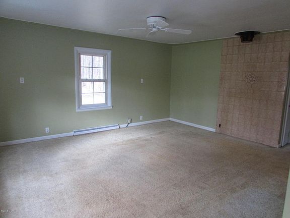 5th image of 13955 Apple Dr