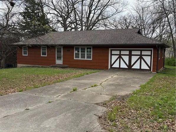 8813 North Rd, Liberty, MO 64068