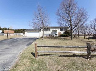 5 Circle Ln, Stanford, IL 61774