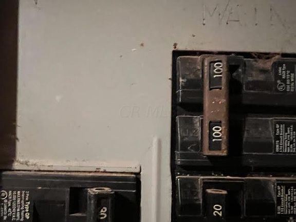 4th image of 844 Virginia St