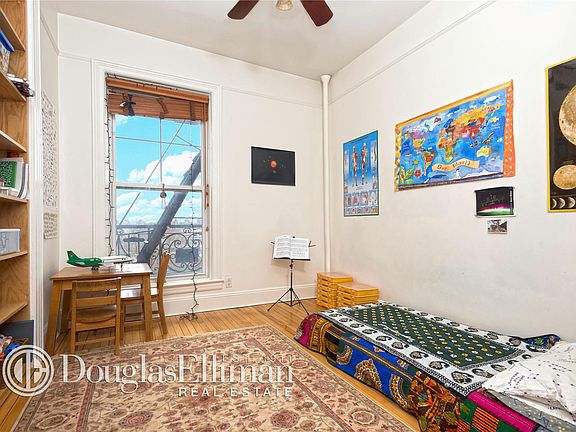 5th image of 50 Morningside Dr APT 42