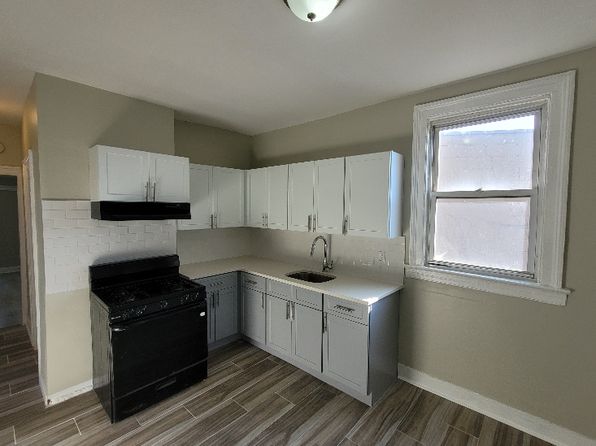 429 S 6th St Floor 1