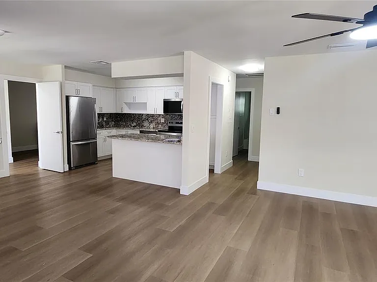 114 S Lakeside Dr #114 — Photo 12