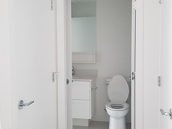 4th image of 808 Gauthier Ave #210