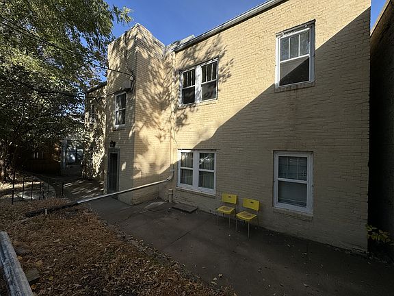 4th image of 2016 Central Ave NE APT 1