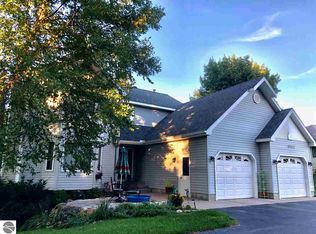 3553 Silver Farms Ln, Traverse City, MI 49684