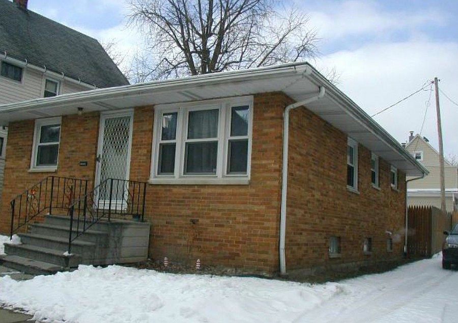 1st image of 3658 W 47th Pl