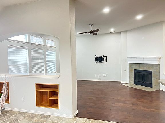 4th image of 11361 La Grange Dr