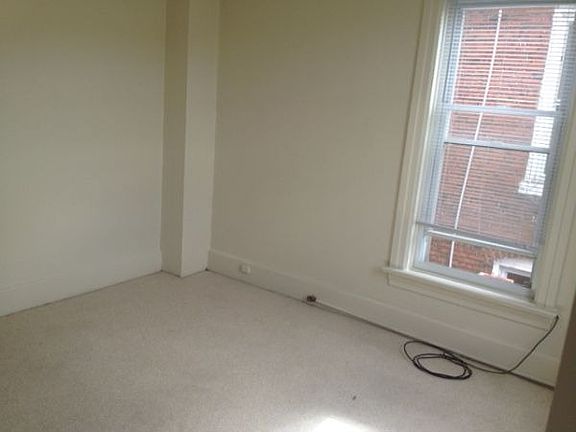 2nd image of 1855 Market St