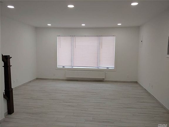 4th image of 15628 101st St Floor 2