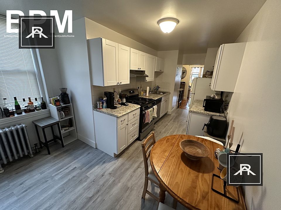 1st image of 26 Colborne Rd #18