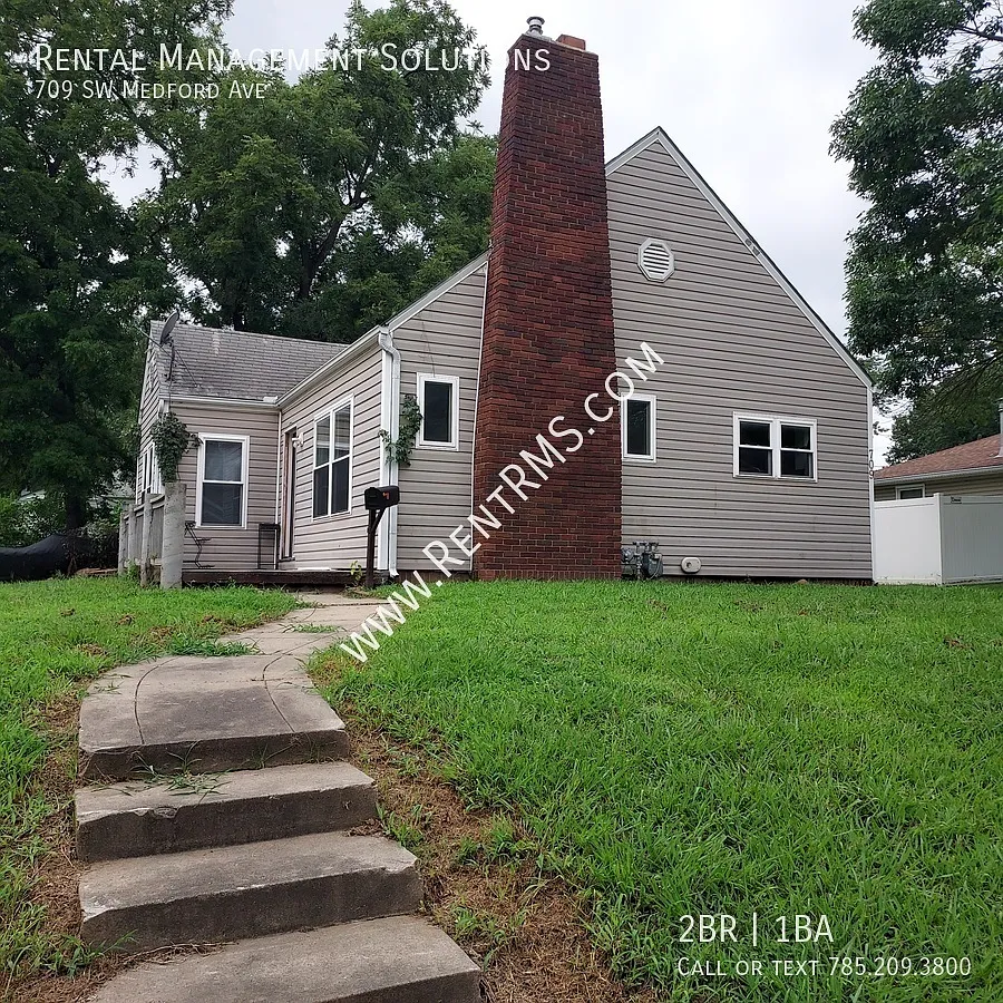 709 Sw Medford Ave - 2 Bed/1 Bath — Photo 1
