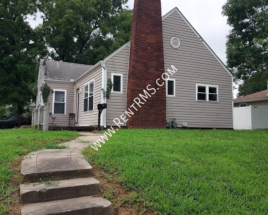 709 SW Medford Ave