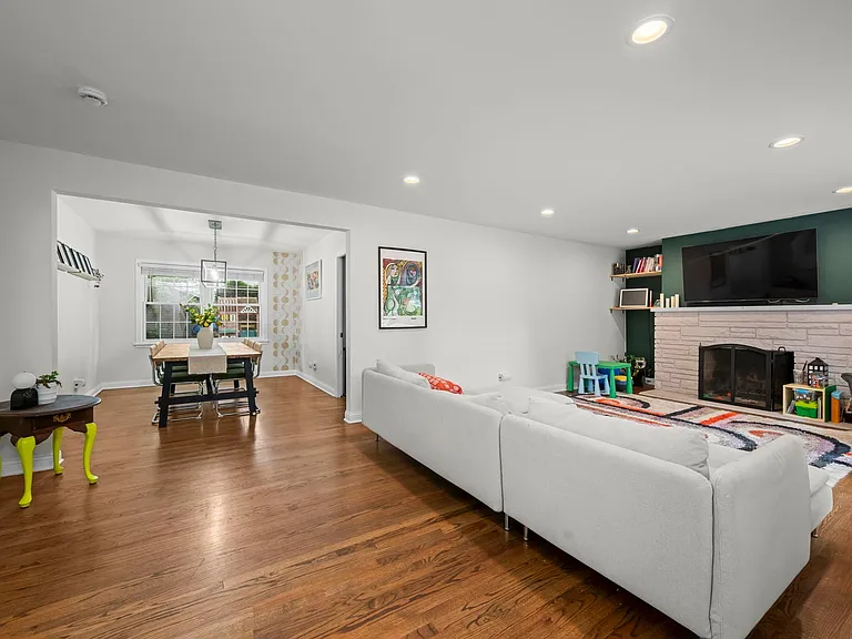 632 N Hickory Ave — Photo 7