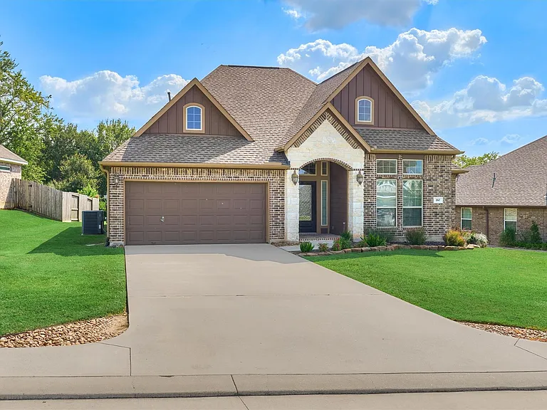 180 Racetrack Ln — Photo 5