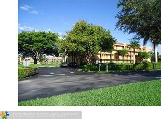 6020 Coral Lake Dr #208, Pompano Beach, FL 33063