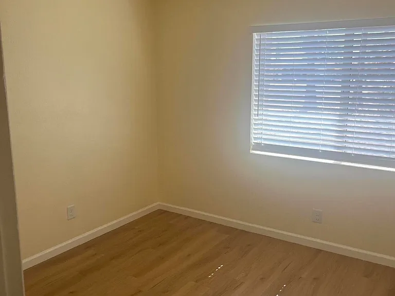 6502 W Mercer Ln — Photo 19