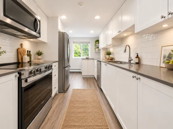 Twin Lakes Townhomes