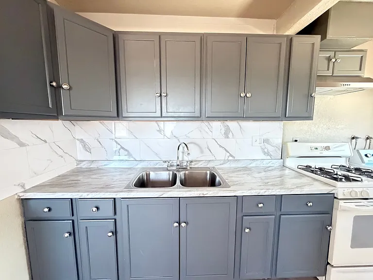 405 N Gold Canyon St — Photo 8