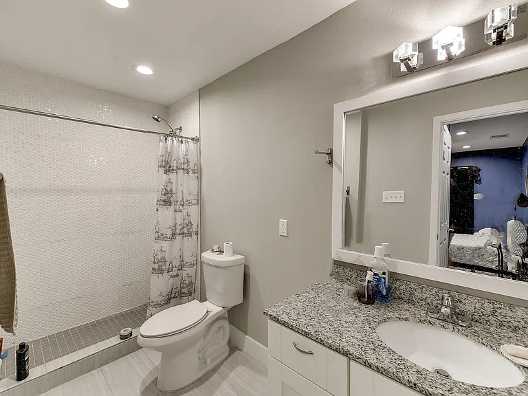 935 La Posada Dr #213 — Photo 16