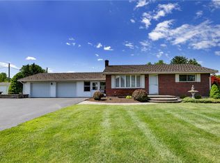 4420 N Sunset Dr, Coopersburg, PA 18036