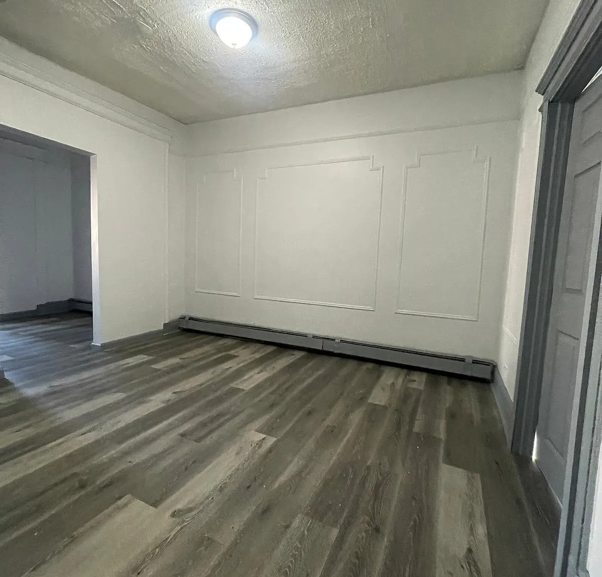 3 bed, 1000 sqft, $2,200 — Photo 4