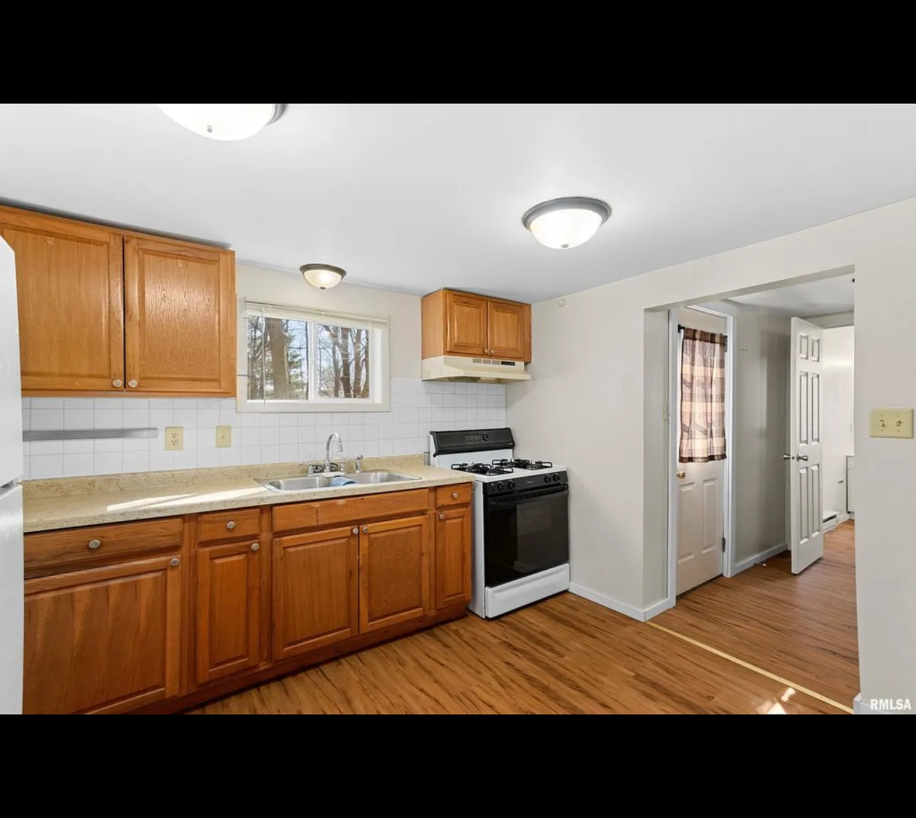 2 bed, 672 sqft, $975 — Photo 4